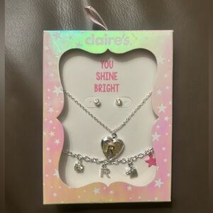 Glitter Initial Jewellery Gift Set - R, 
3 Pack